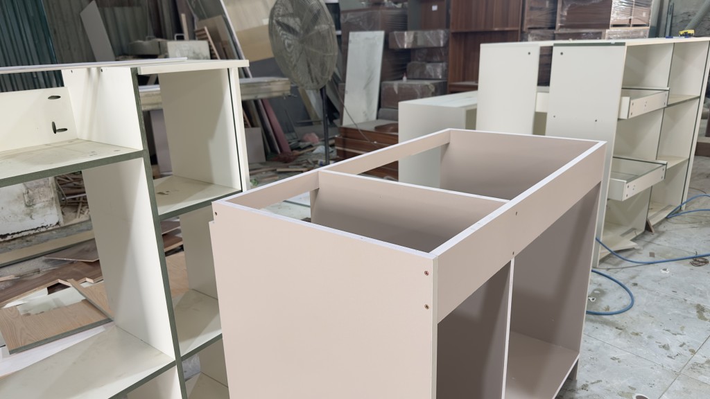 Gia công chế tạo nội thất gỗ công nghiệp tại xưởng